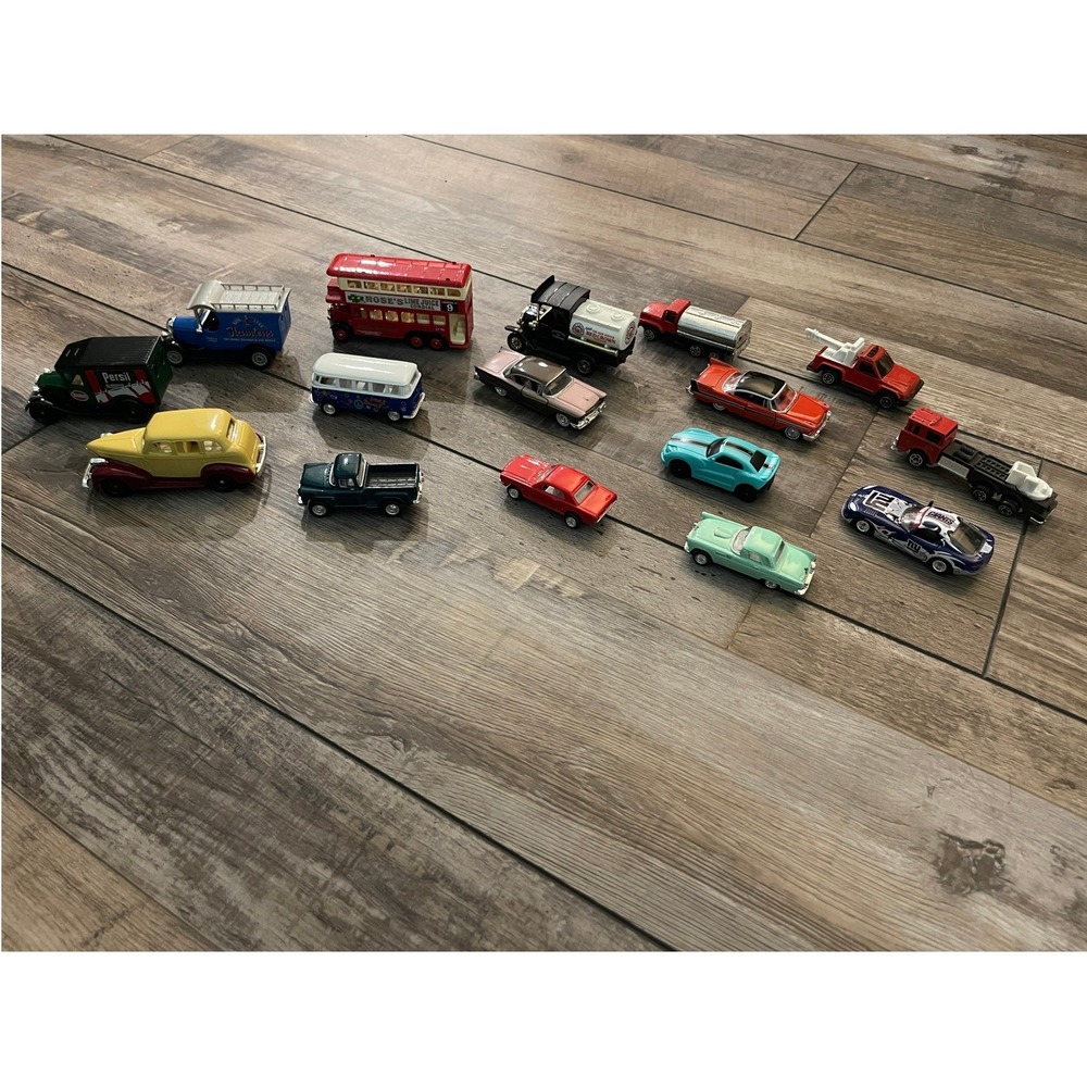 Vintage Diecast Car Lot 15pc Matchbox Lledo VW Bus Ford Mustang NY Giants Racing